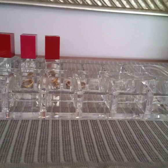 26 Compartment Clear Heavy Acrylic Lipstick/Jewelry Tray 8.5"x 5" - Picture 4 of 7